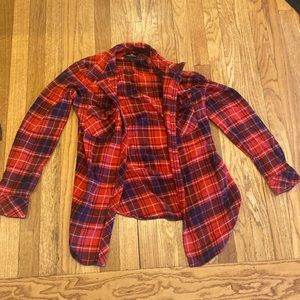 This red and blue flannel from Volcom is a beautiful item.
